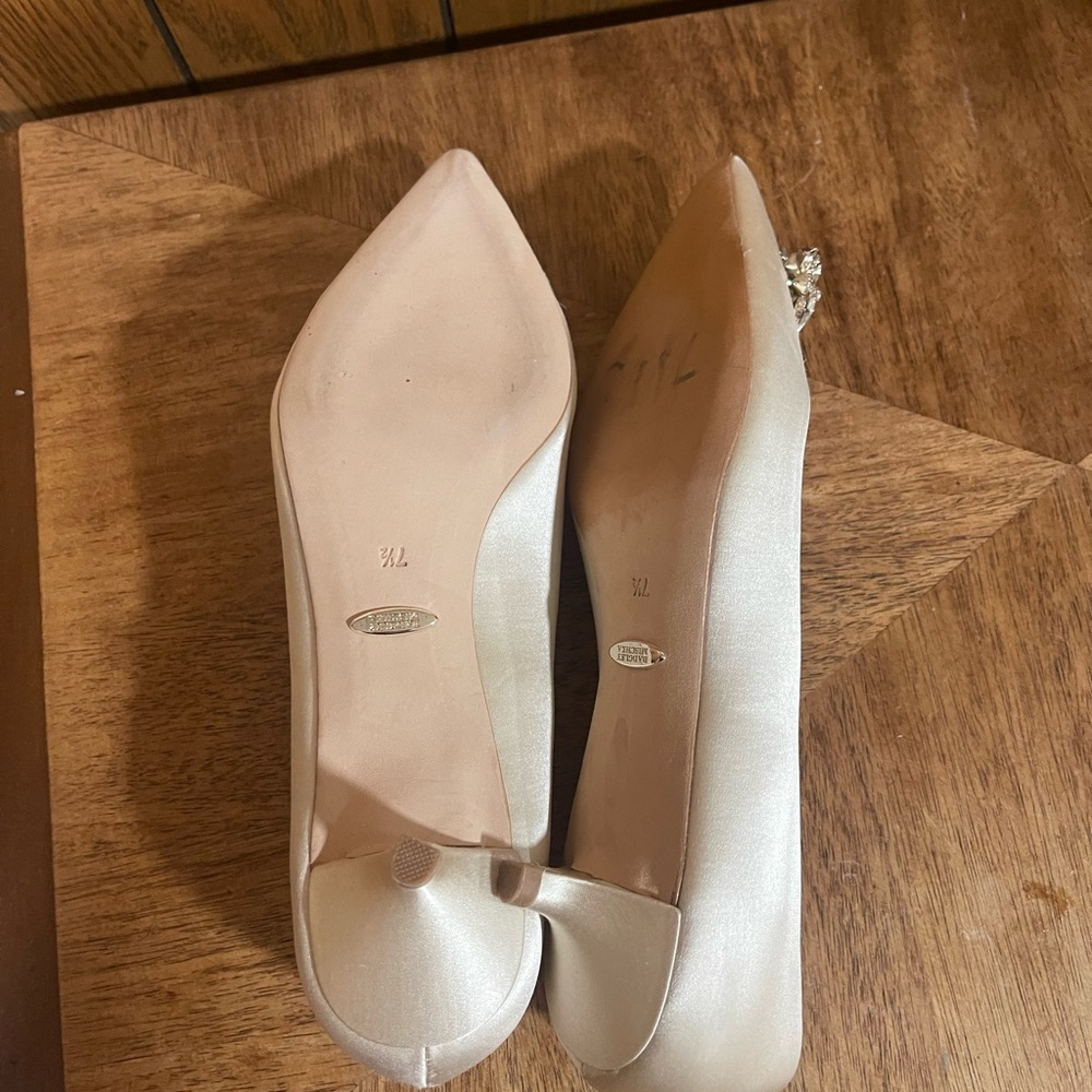 Bagdely Mischka Vail Embellished Kitten Heel Pump - Picture 9 of 16